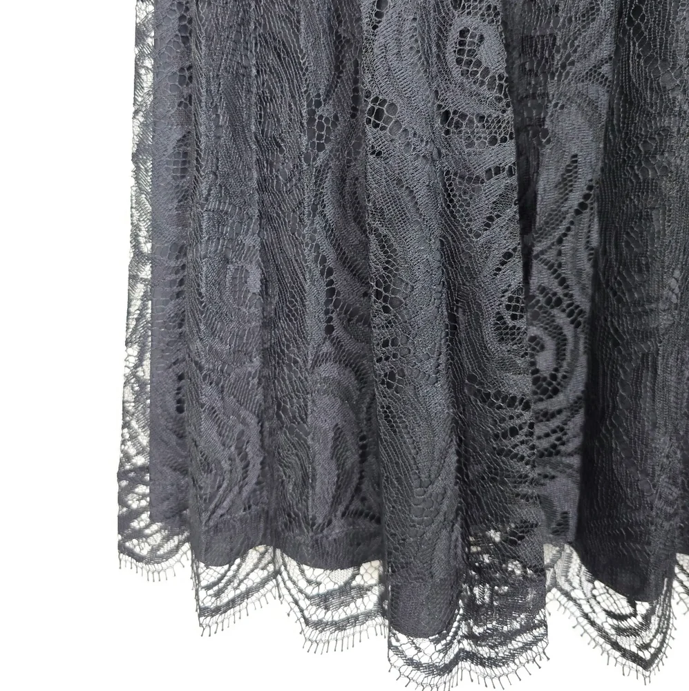 Vintage Escada Pleated Lace Skirt Scalloped Hem US 6 Black